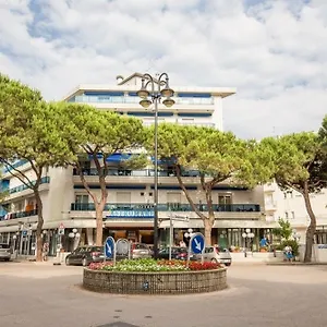 Hotell Dolcevita Park & Included